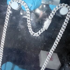 MOISSANITE chain
925 SILVER
20.00CTW
6MM
24"
$5500.00